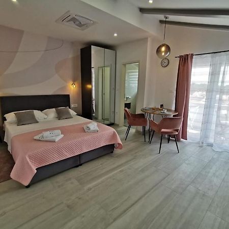 New Nikolina 4 Star Apartment Mali Lošinj Екстериор снимка