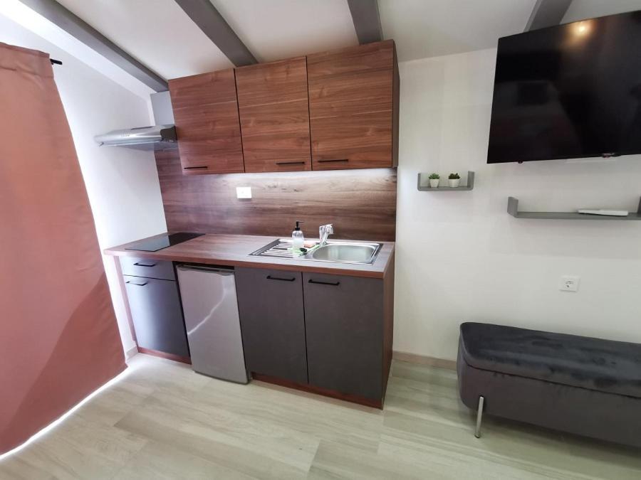 New Nikolina 4 Star Apartment Mali Lošinj Екстериор снимка