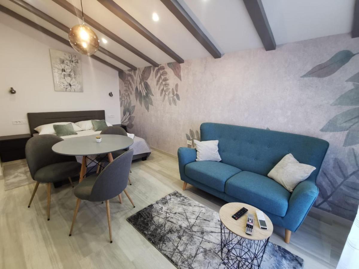 New Nikolina 4 Star Apartment Mali Lošinj Екстериор снимка